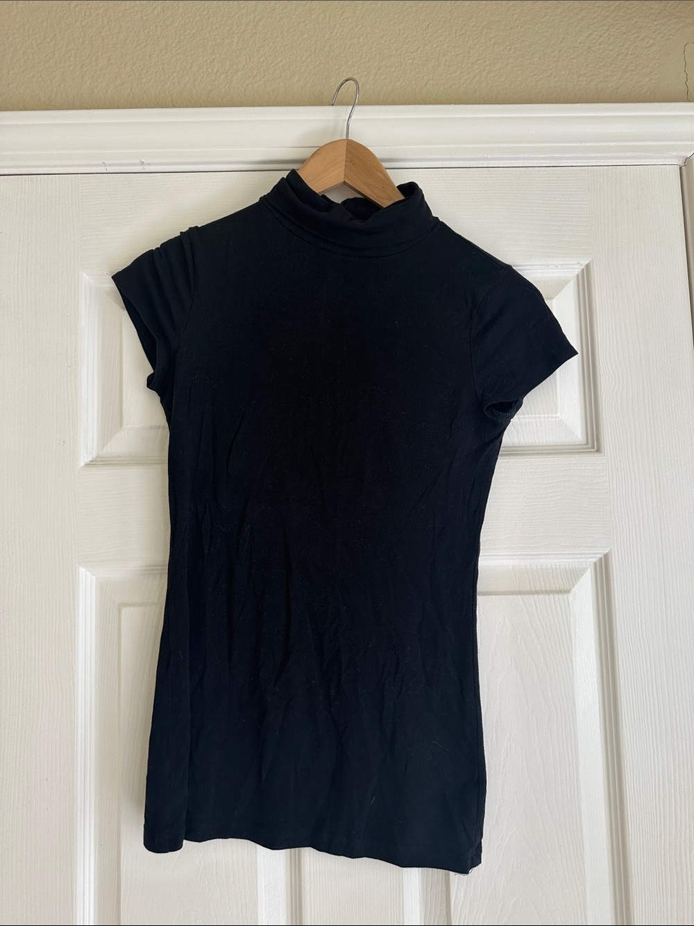 Nordstrom Black Short Sleeve Mock Neck Tee